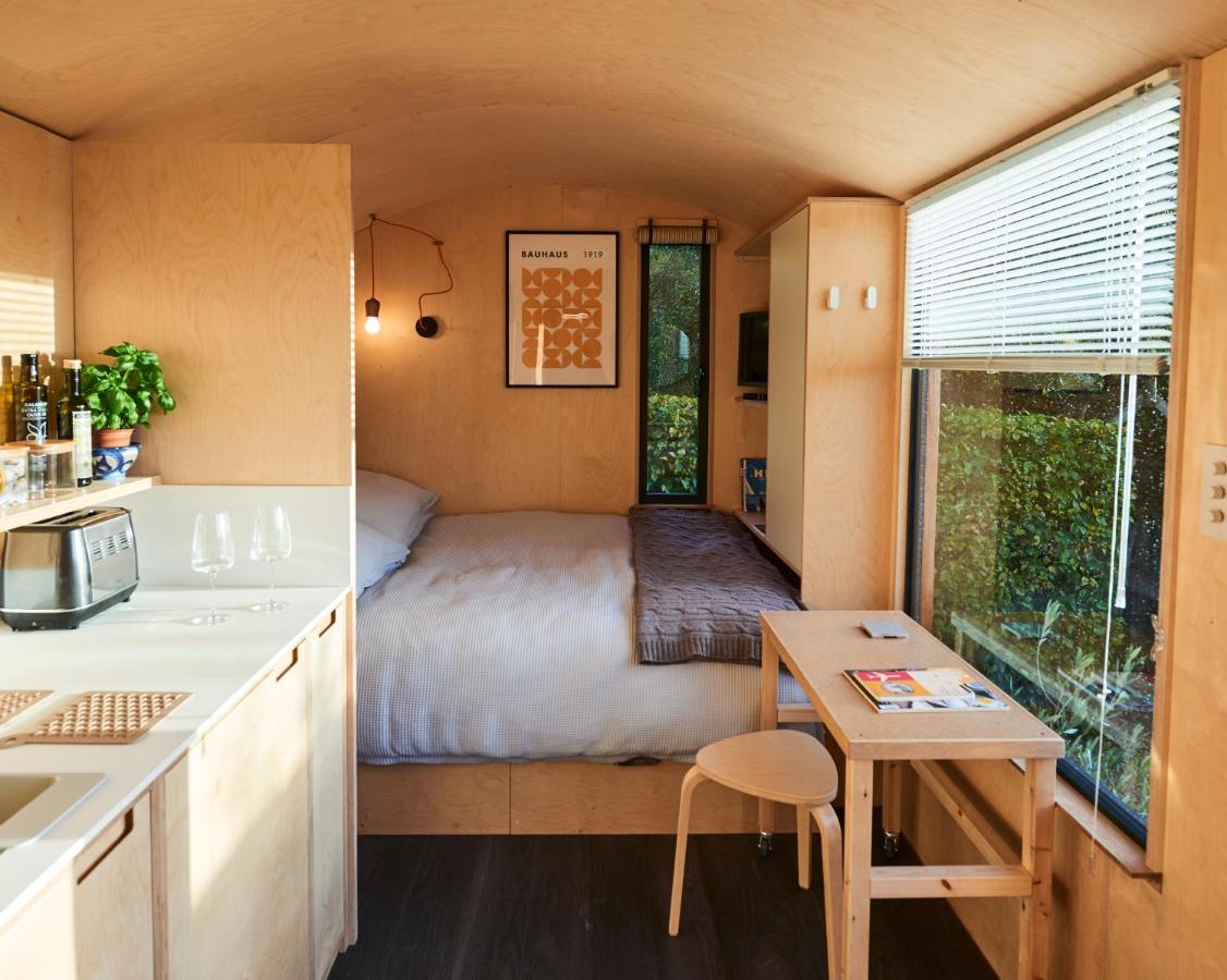 Hut64 Villa Alderbury Dış mekan fotoğraf